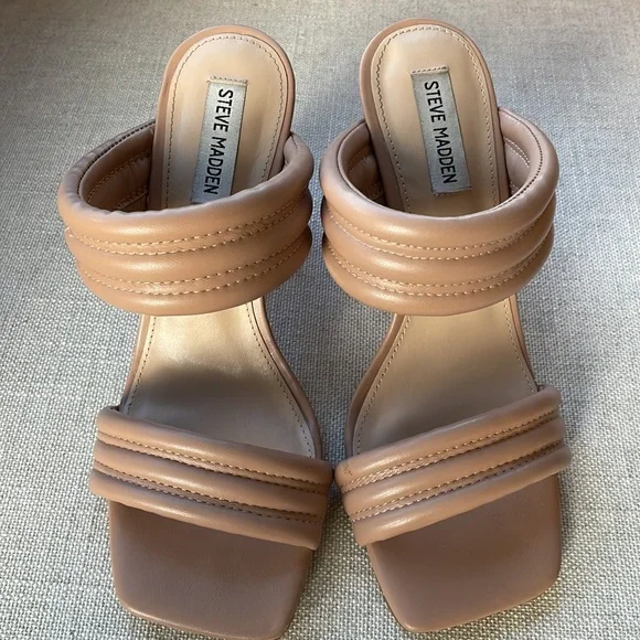 Steve Madden Tahani Block Heels - Picture 2 of 8